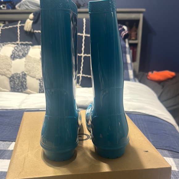 UGG  rain boots - Picture 2 of 5